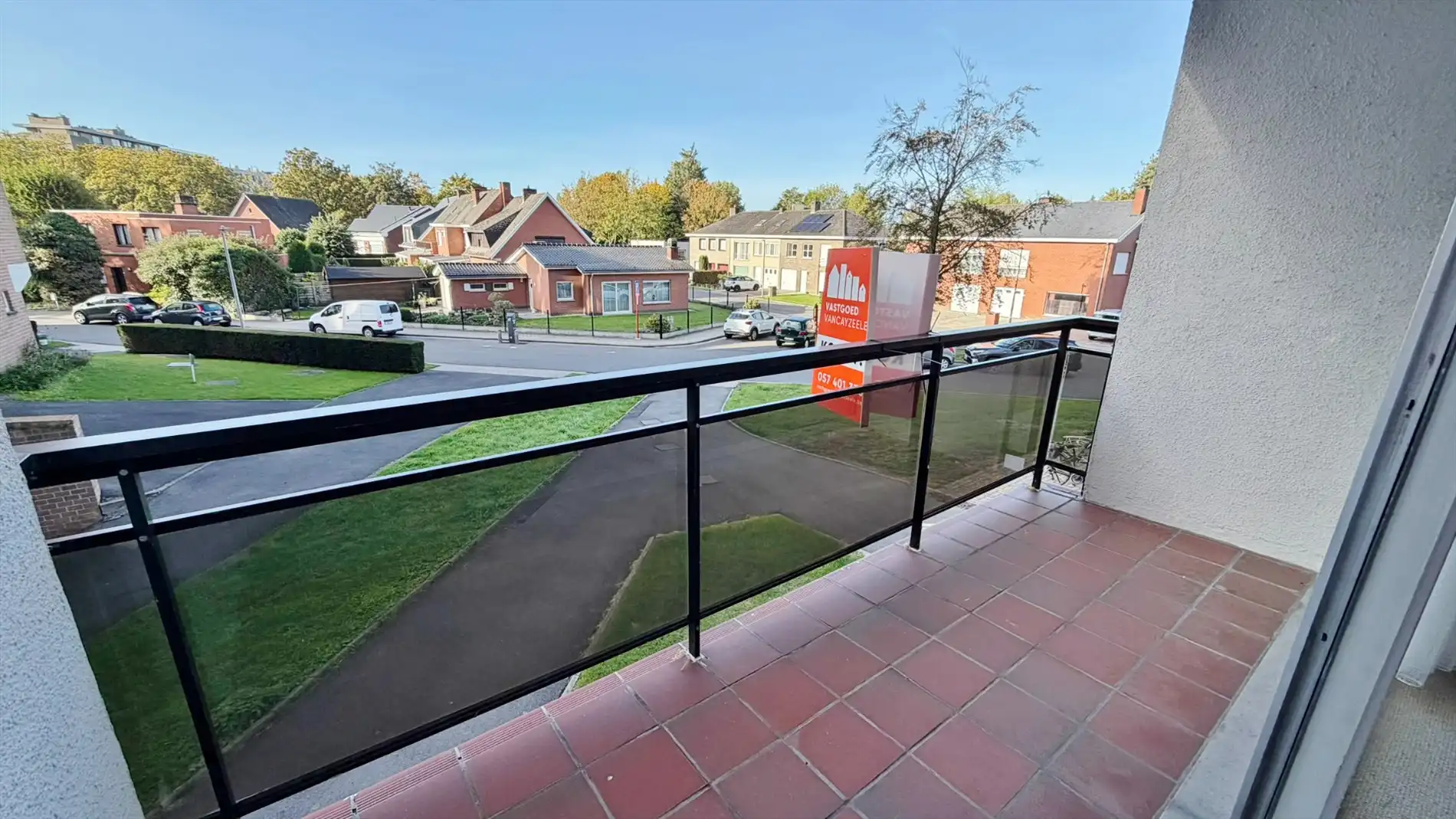 Ruim en lichtrijk appartement met garage, terras en open zicht foto 6