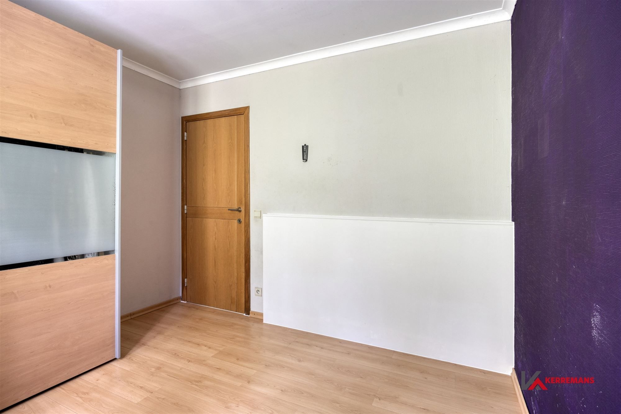 Laagbouwwoning met 3 slaapkamers, garage en tuin.  foto 18