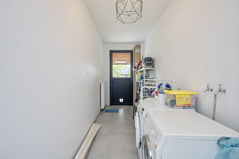 Gerenoveerde gezinswoning met tuin foto 28