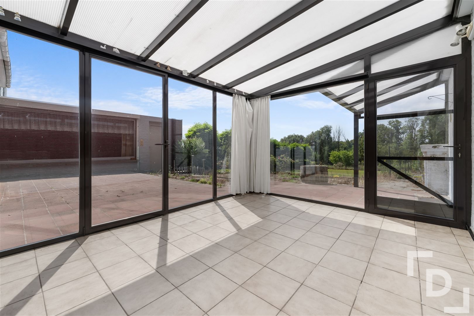 Ruime te renoveren woning te koop in Geluveld. foto 27