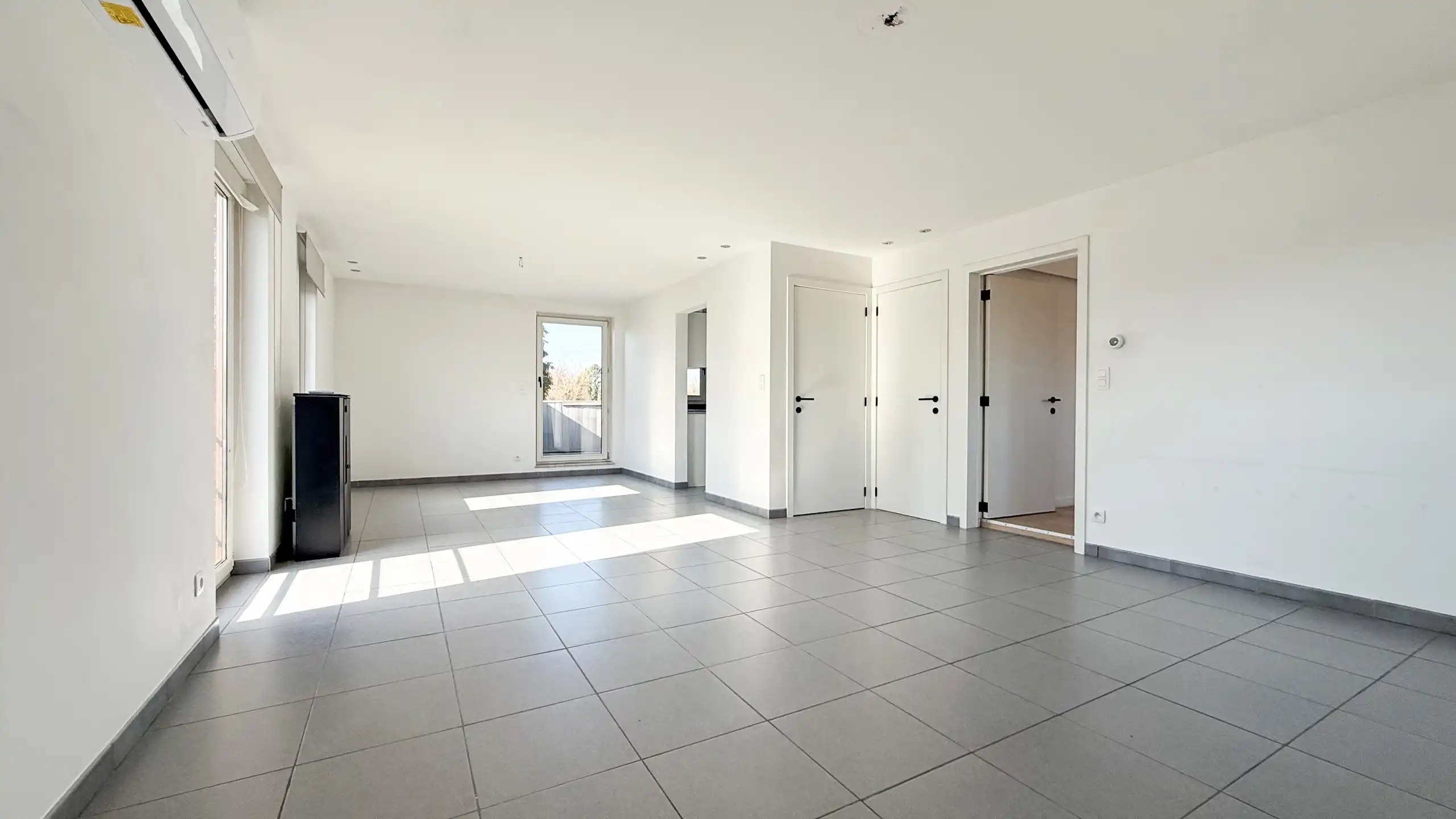 Charmant appartement met aparte ingang + terras te Houthalen foto 2