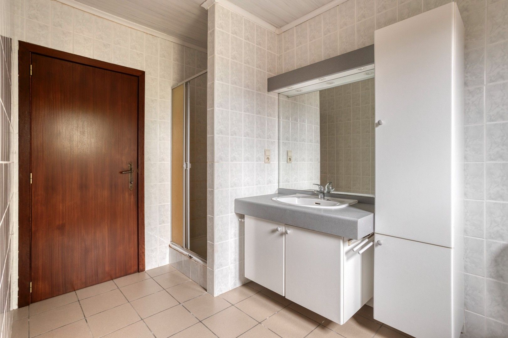 Alleenstaande woning met grote tuin en weiland op 3.846 m² foto 9