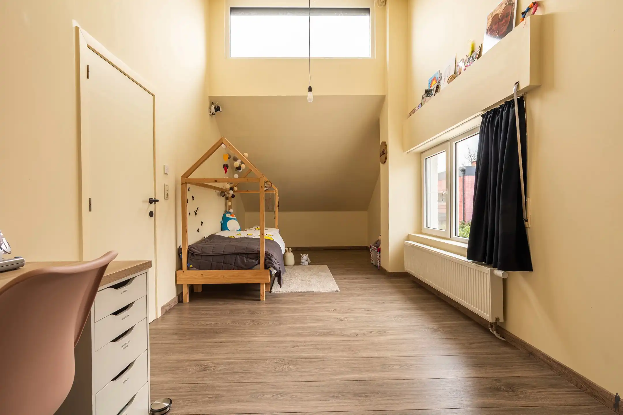 Ruime villa in rustige straat met prachtige zuid-west tuin foto 27