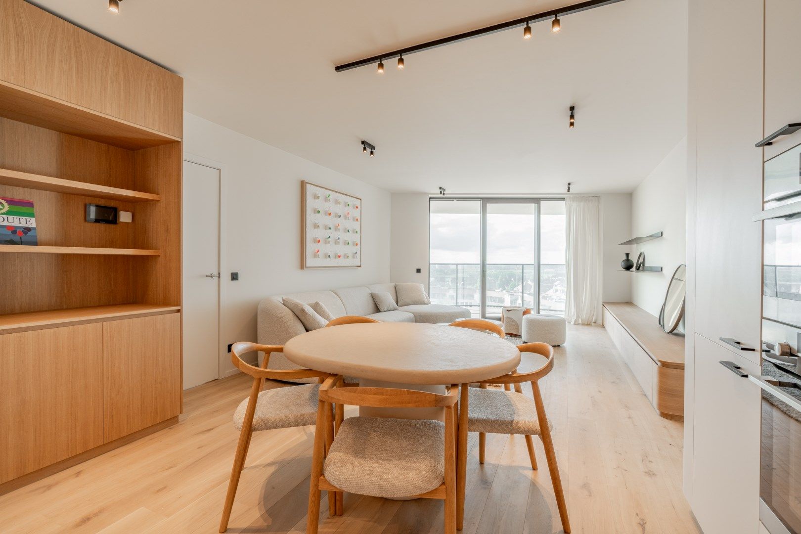 Heel leuk & luxueus afgewerkt appartement met open verzichten vanop het zuid gericht terras. foto 4