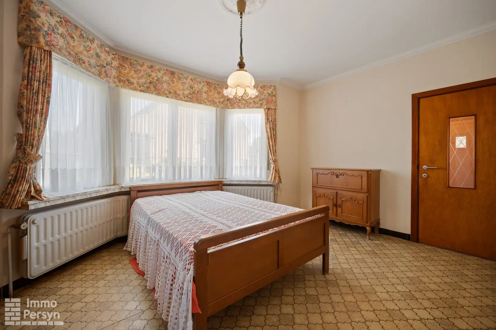 Woning met loods op een commerciële ligging foto 8