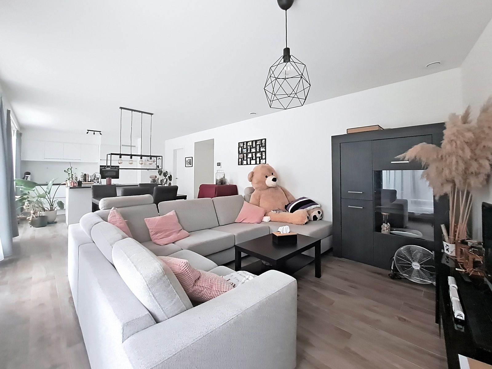 Appartement te huur foto {{pictureIndex}}