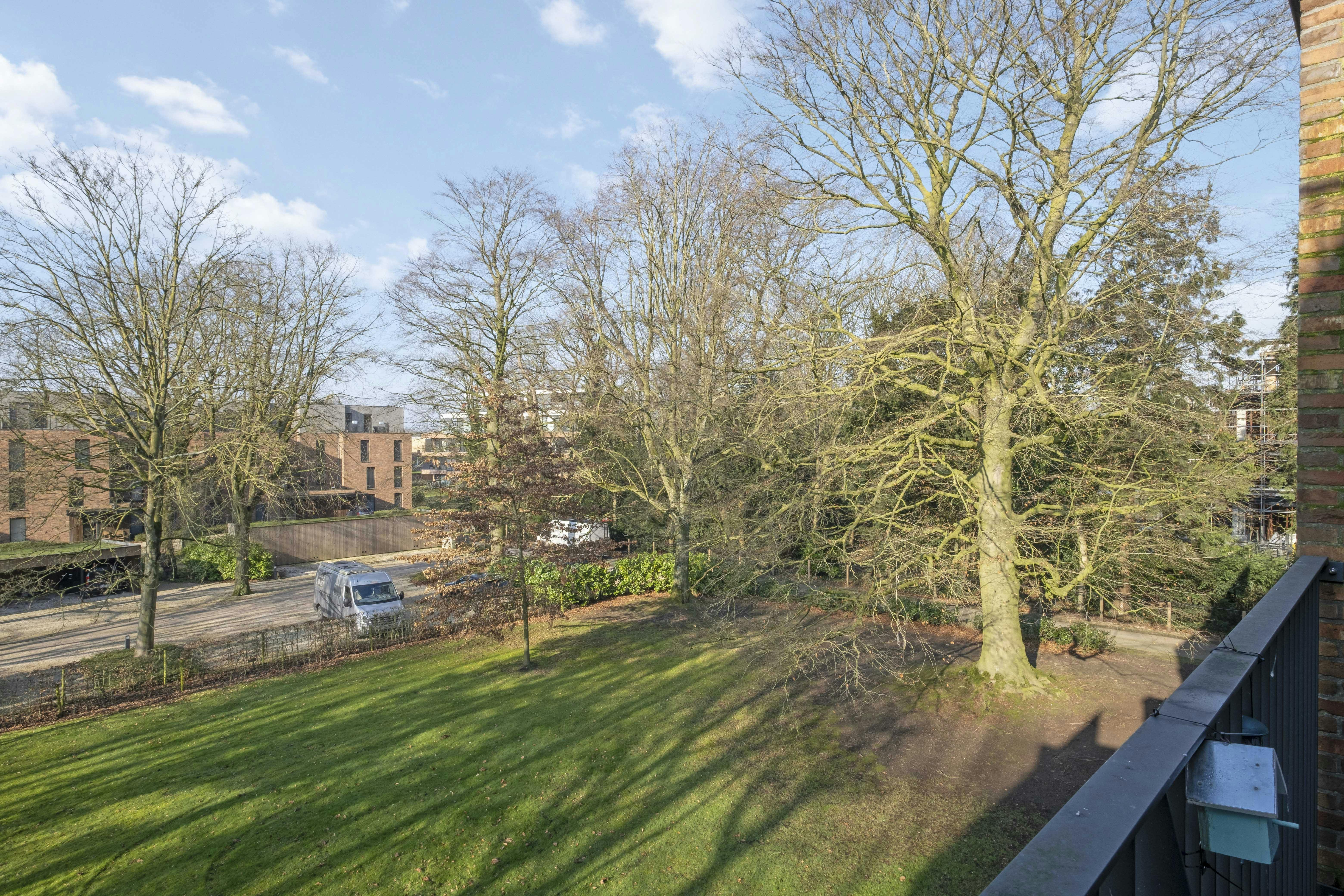 Stijlvol appartement met 2 slaapkamers en 2 autostaanplaatsen foto 12