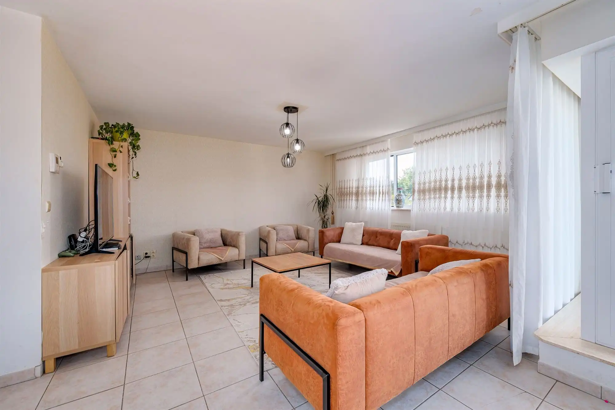 Ruim3-slpk appartement met terras en P foto 3
