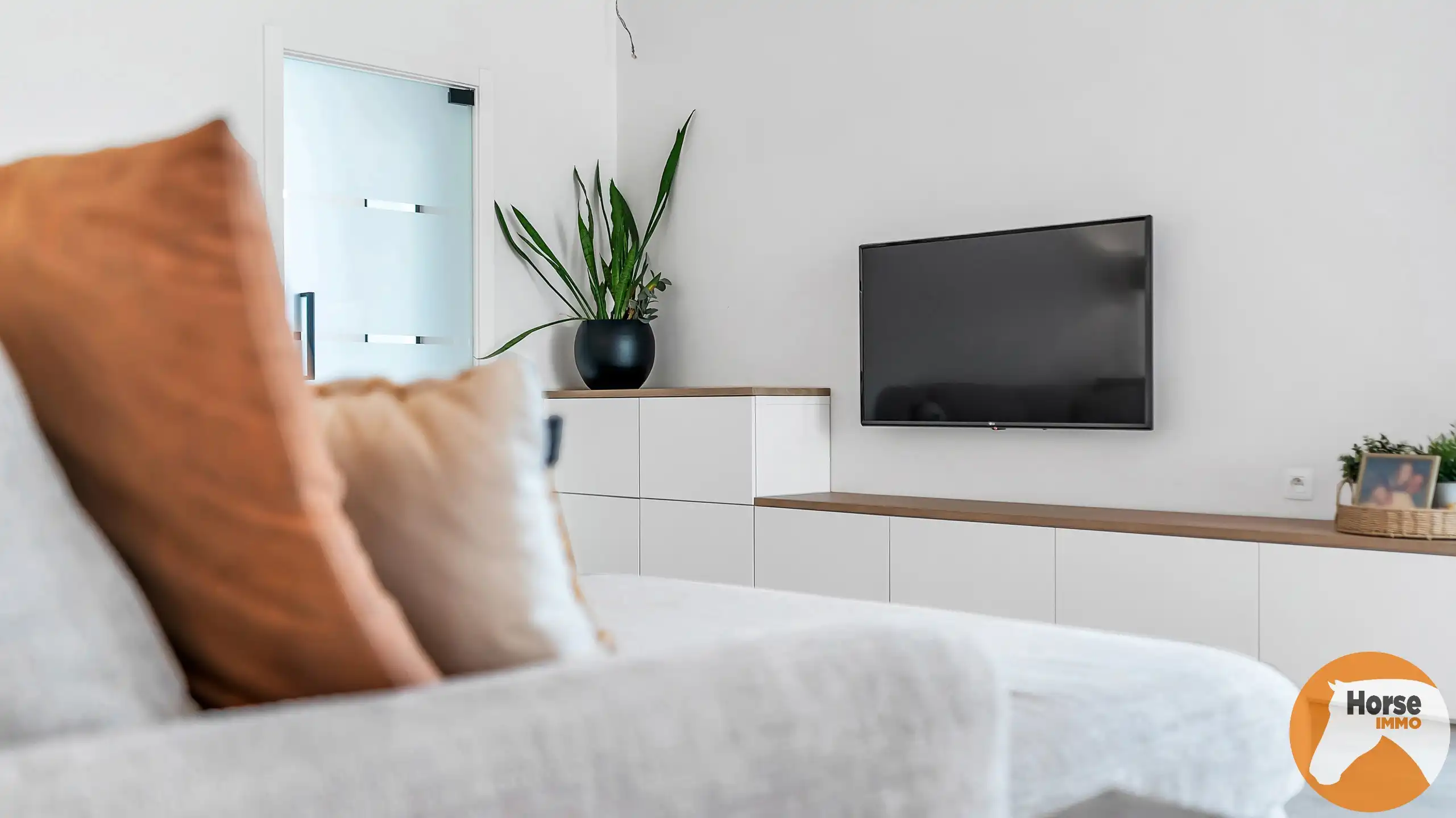 LAAKDAL-Moderne BEN-woning met paardenfaciliteit op 24,5are foto 15