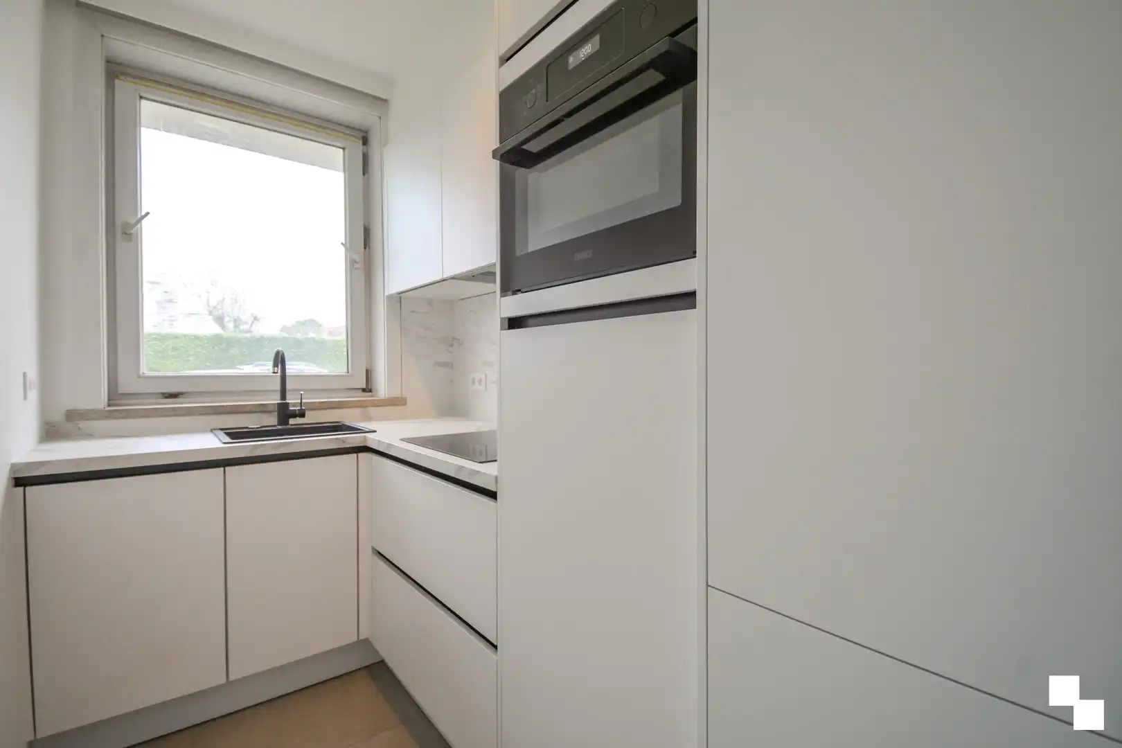 Volledig gerenoveerde studio nabij centrum Roeselare foto 12