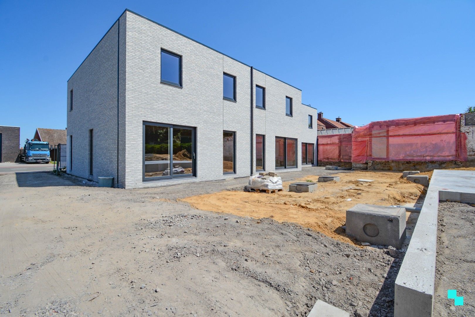 Gesloten nieuwbouwwoning met carport te Sleihage foto 7