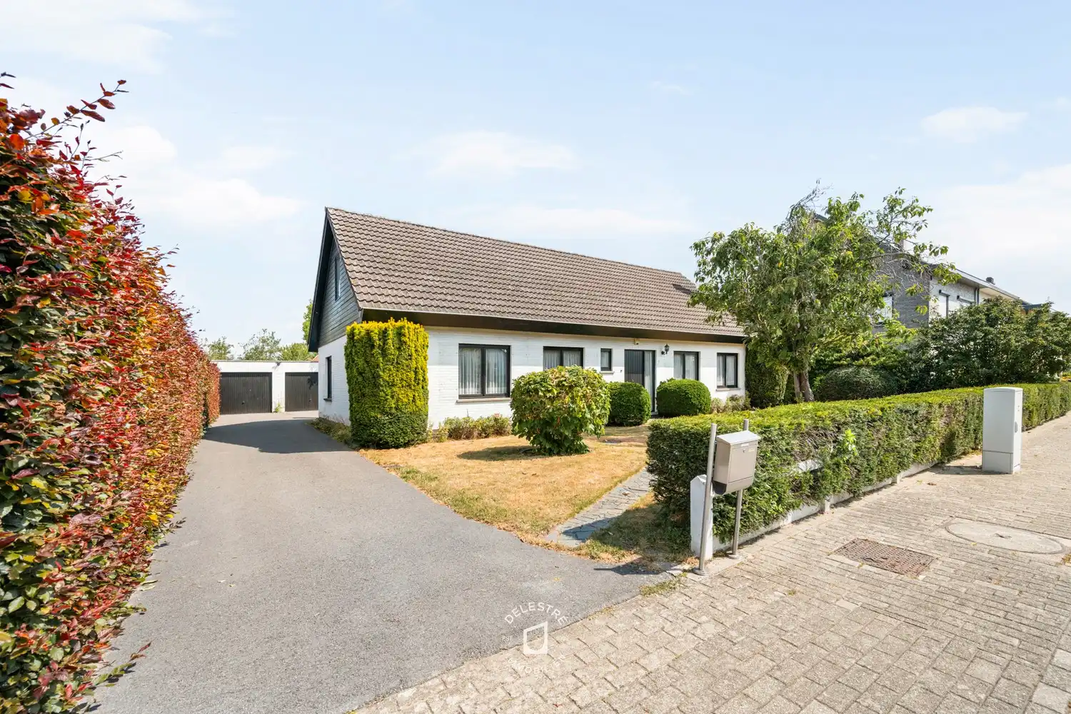 RUIME WONING met garage voor 2 wagens en grote tuin op centrale ligging in Welle foto 5