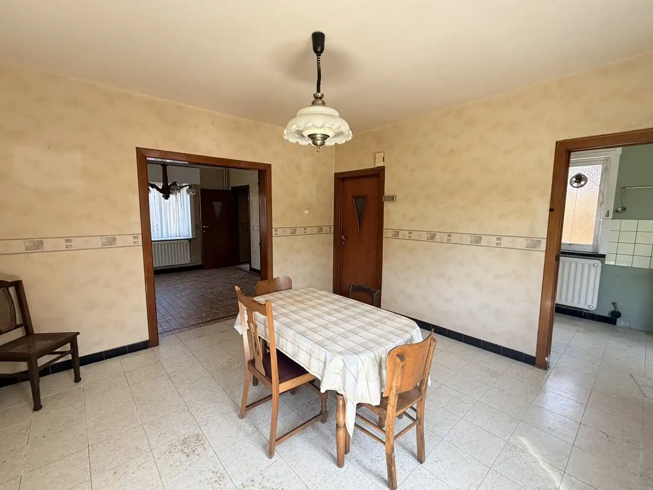Charmante te renoveren woning op een perceel van ca. 15 are met zuidgerichte tuin foto 7