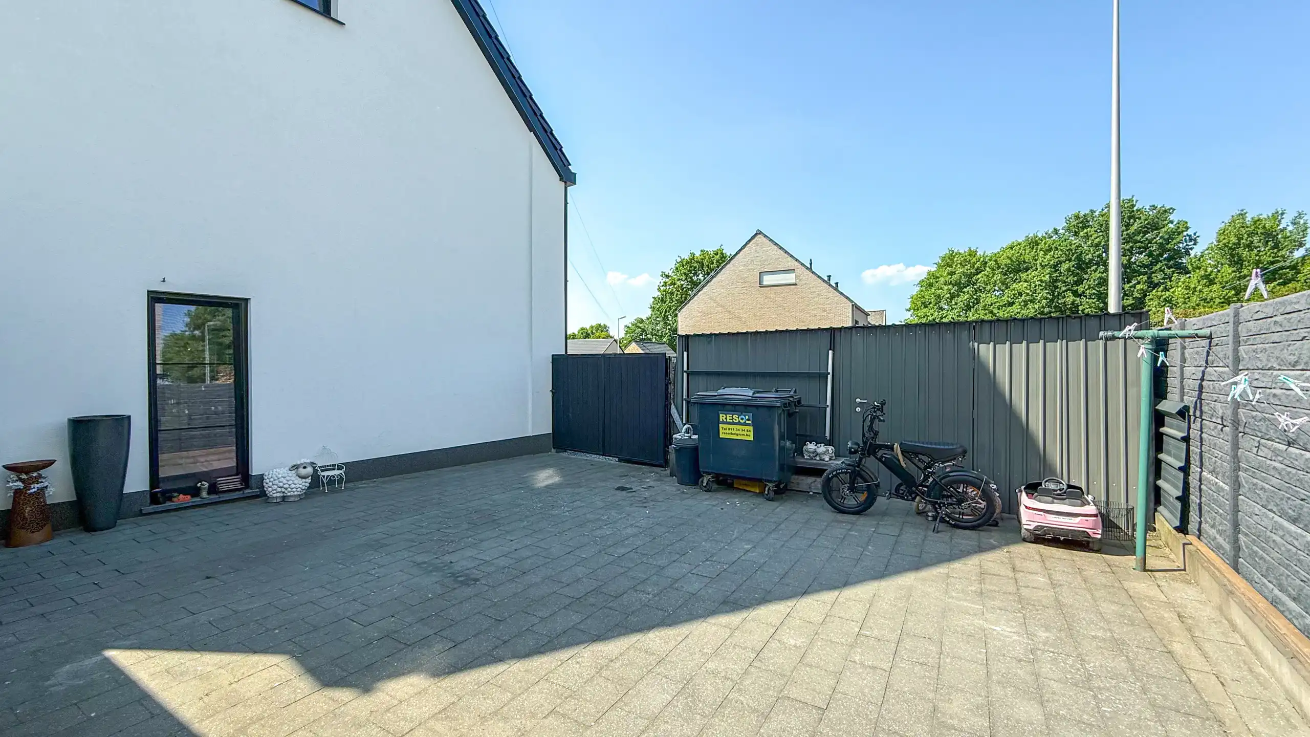 Instapklare woning met 5 slpks, rustig gelegen te Beringen! foto 7