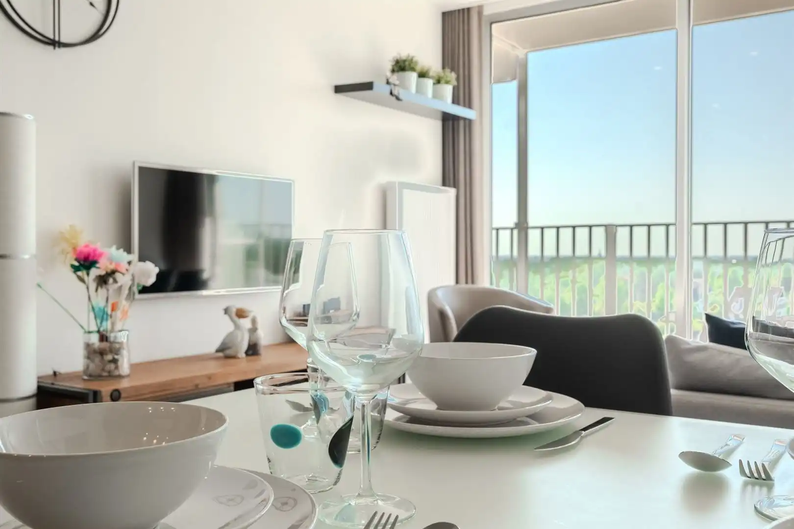 Ruim vernieuwd appartement zuidgericht met unieke zichten foto 19