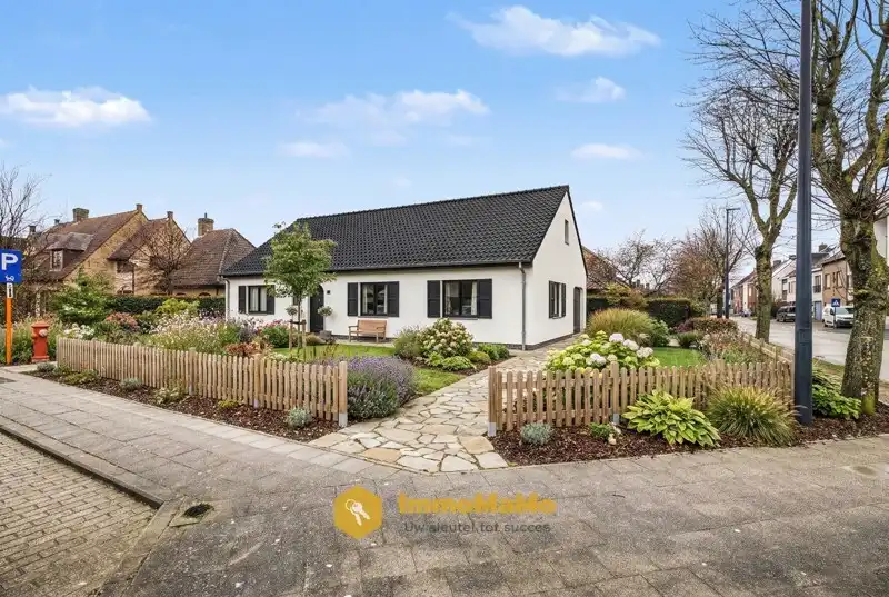 Ruime karaktervolle bungalow te koop in Destelbergen foto 2