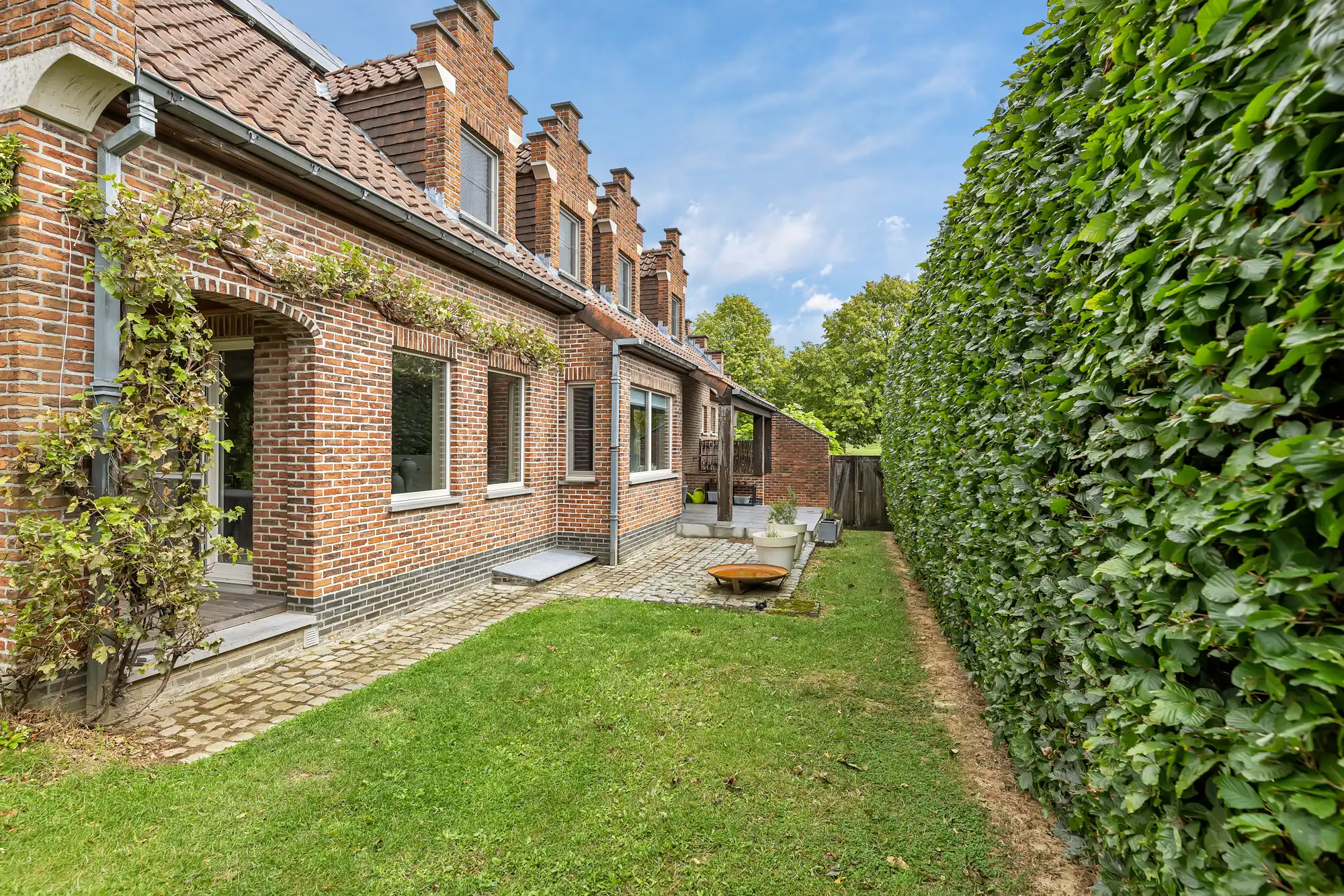 Instapklare, goed onderhouden villa op gunstige locatie foto 5