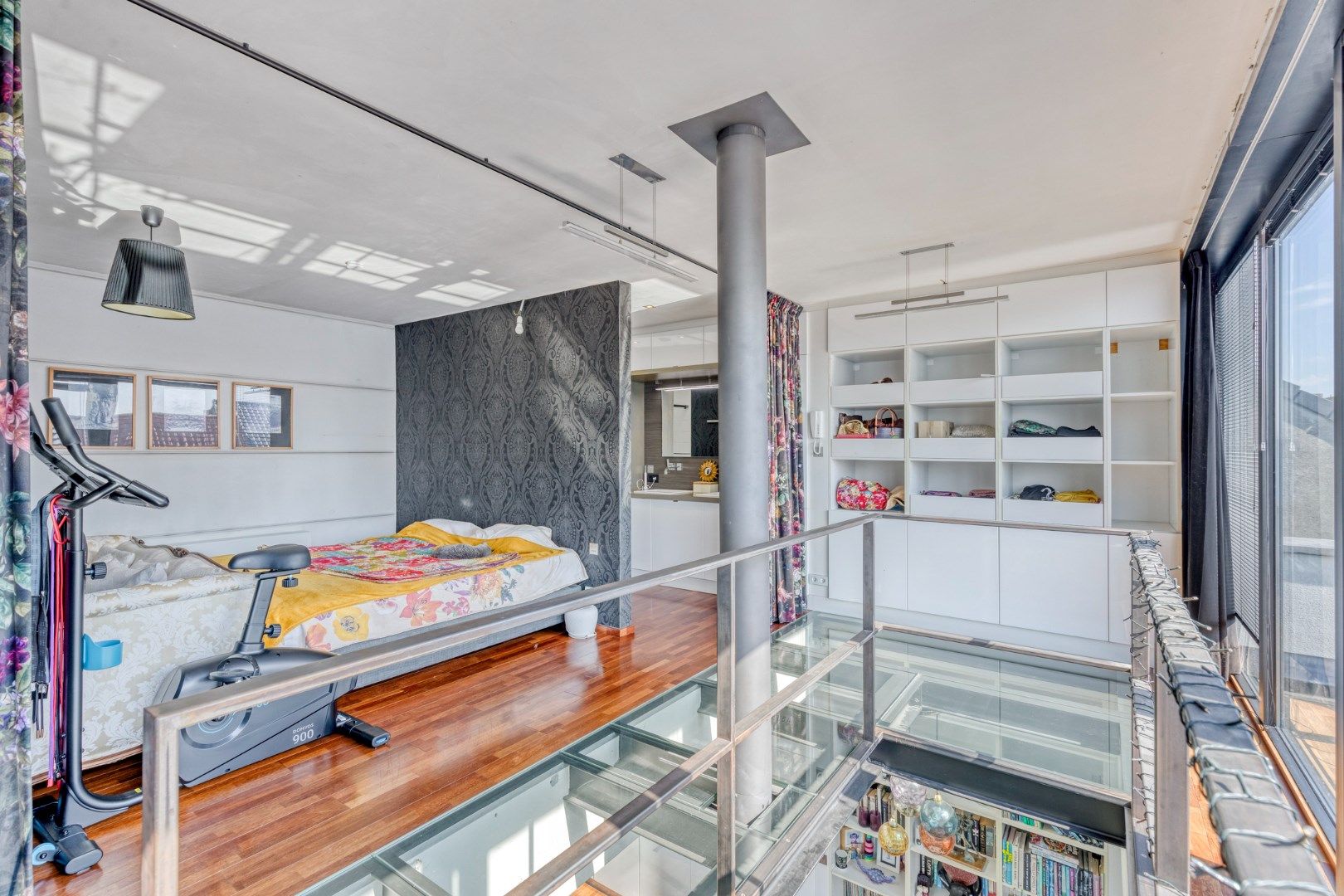 Moderne, architecturale villa met prachtige terrassen en uitmuntend zicht op de Spuikom! foto 13