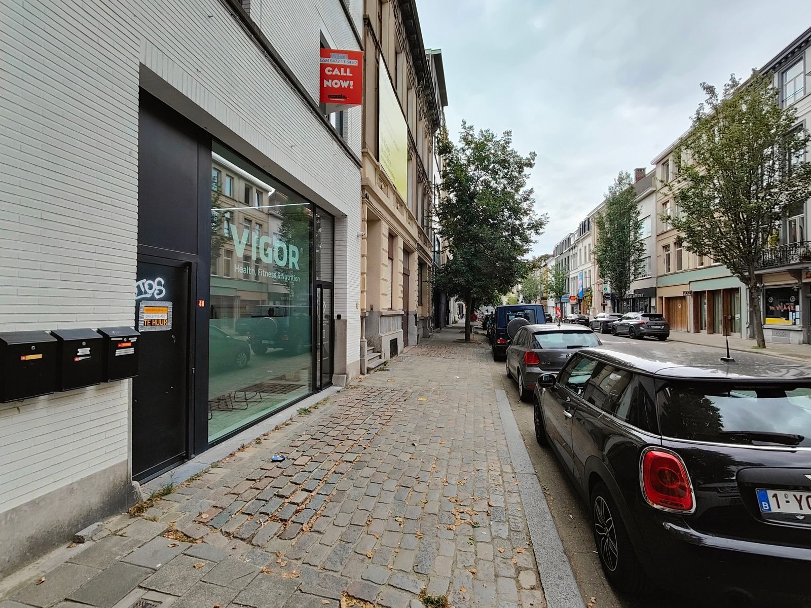 Instapklaar kantoor met terras in Antwerpen-Zuid  foto {{pictureIndex}}