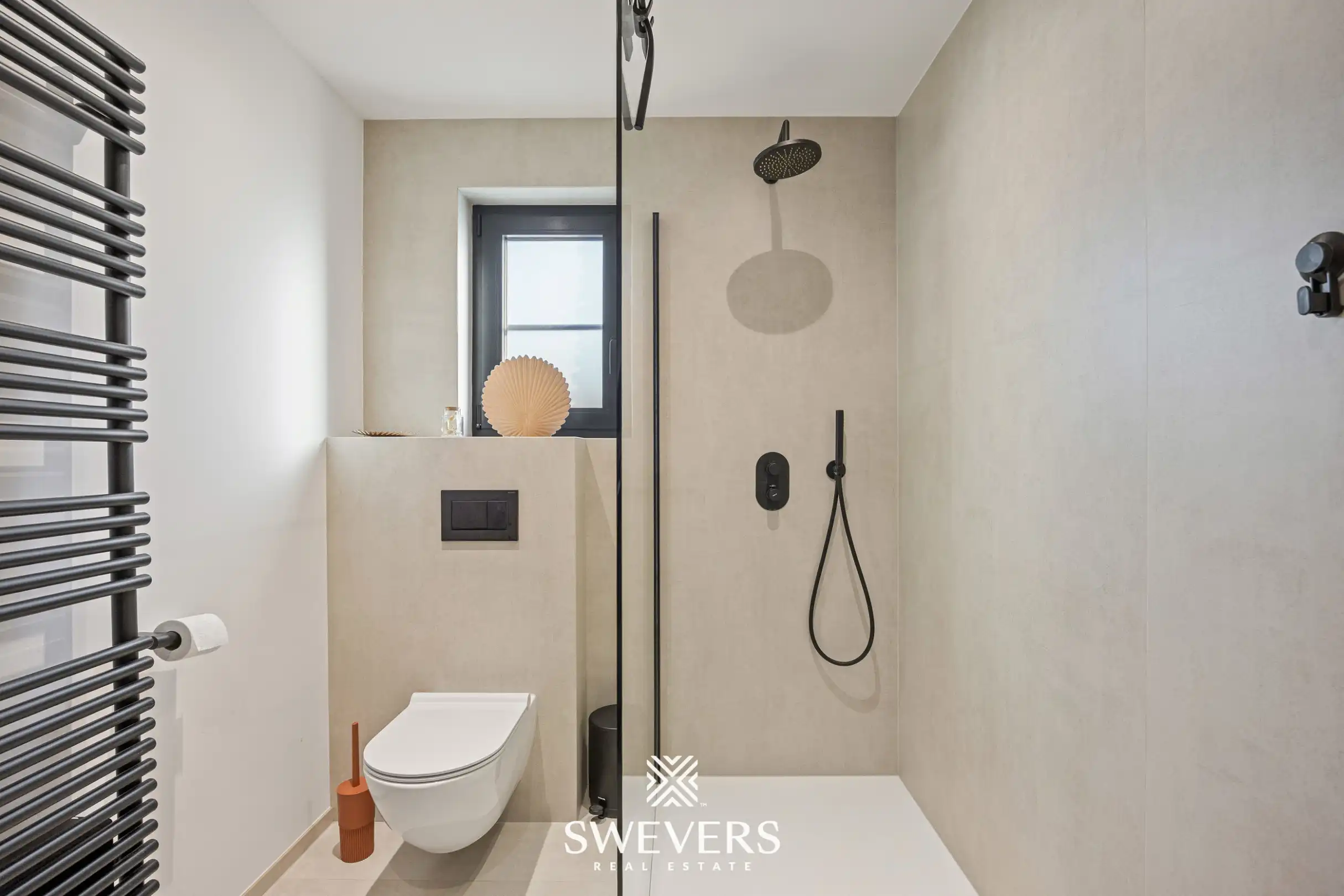 Ruime woning met magazijn in KMO-zone te Tongeren foto 11