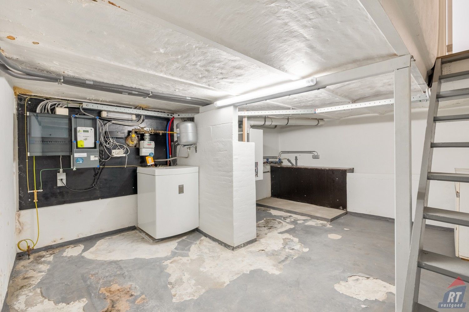 Instapklare woning met stadstuin in hartje Sint-Truiden foto 16