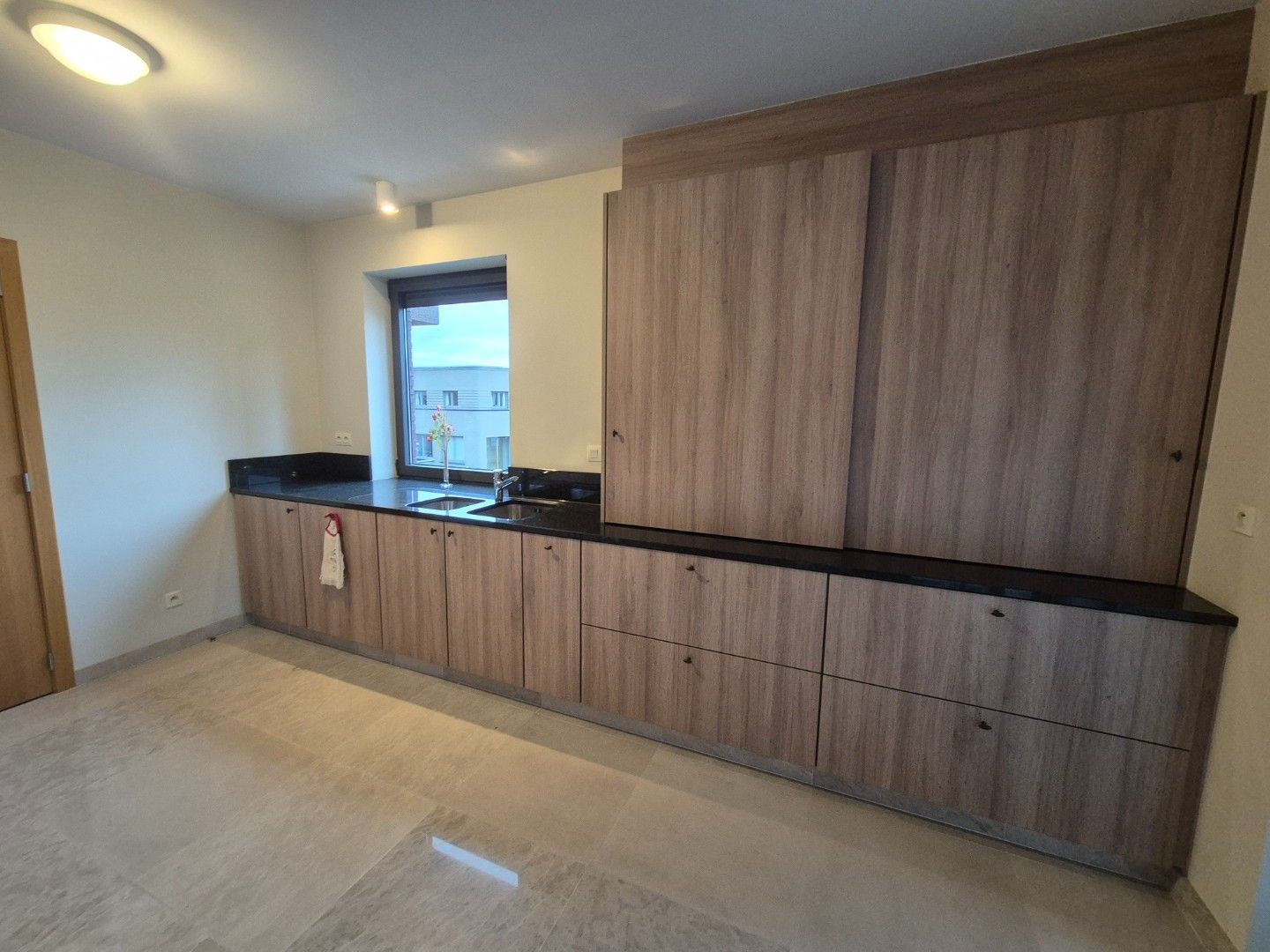Luxueus en Ruim Hoekappartement in Centrum Roeselare foto 5