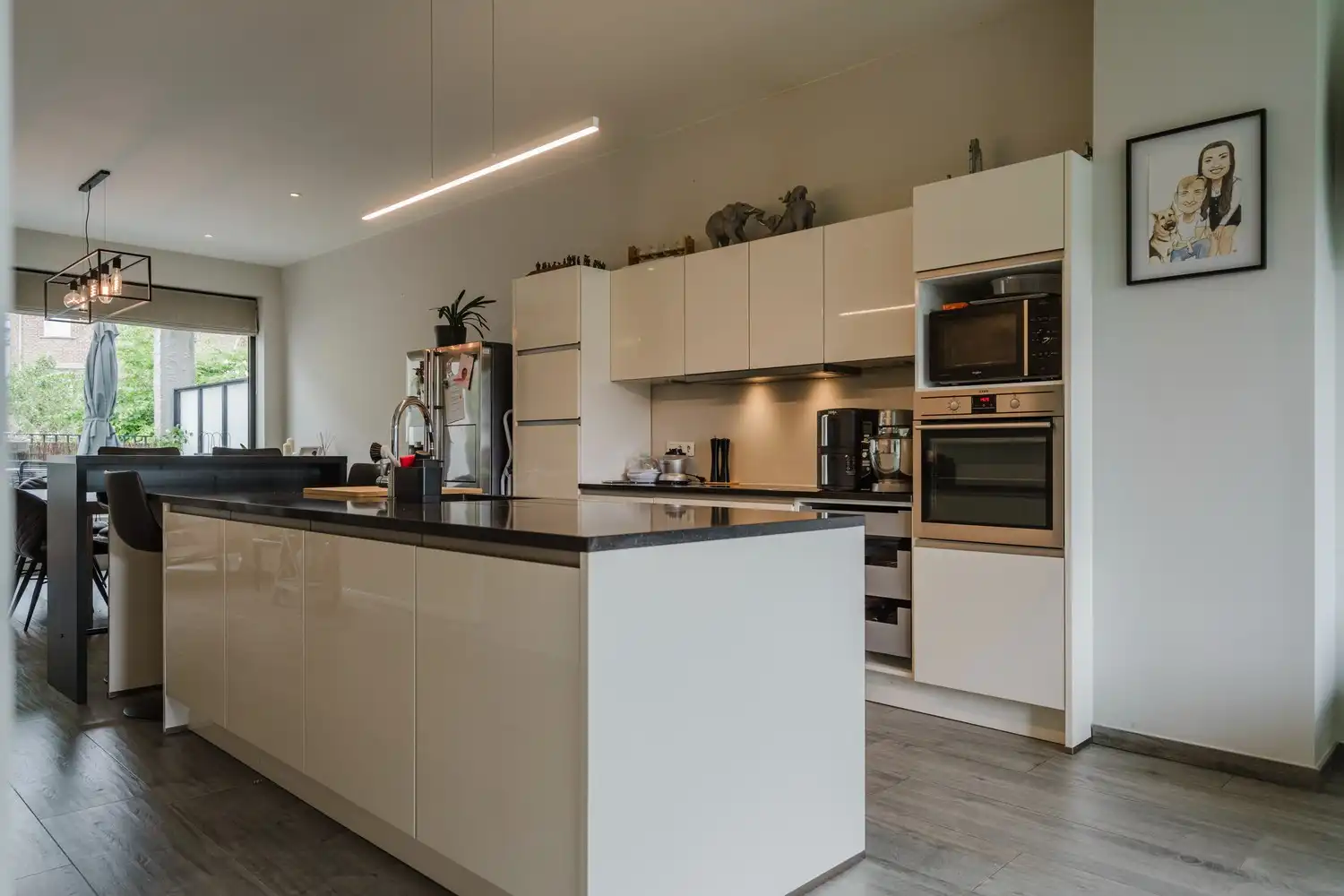 BIJZONDERE LOFT MET PRIVÉTUIN EN ZWEMBAD foto 2