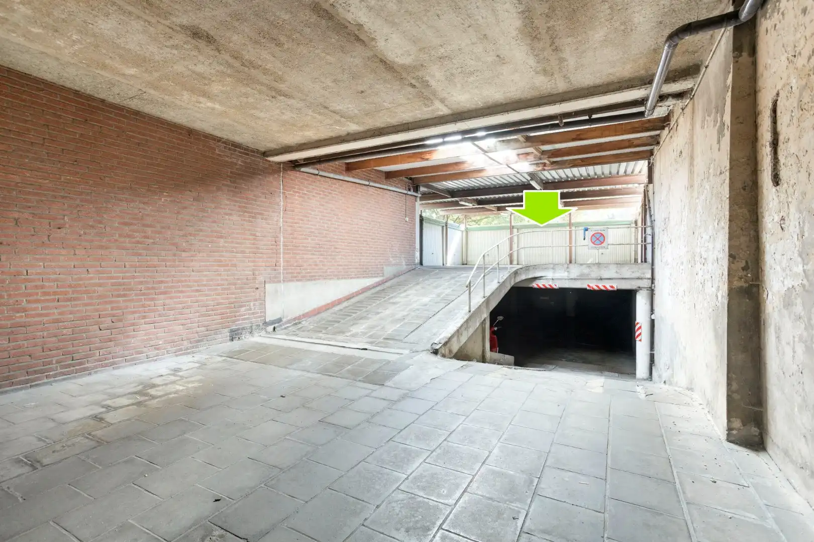 Ruim appartement met vrij uitzicht en garage - centrum Tongeren foto 18