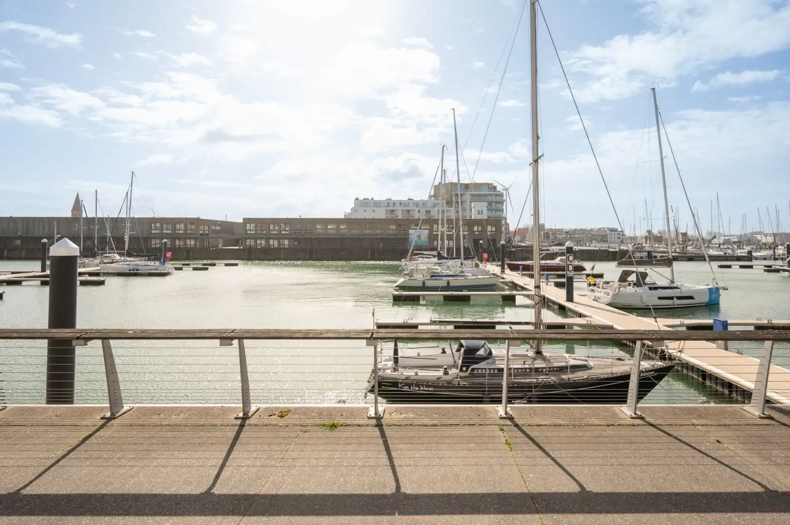 appartement met zicht op de zeilboten foto 2