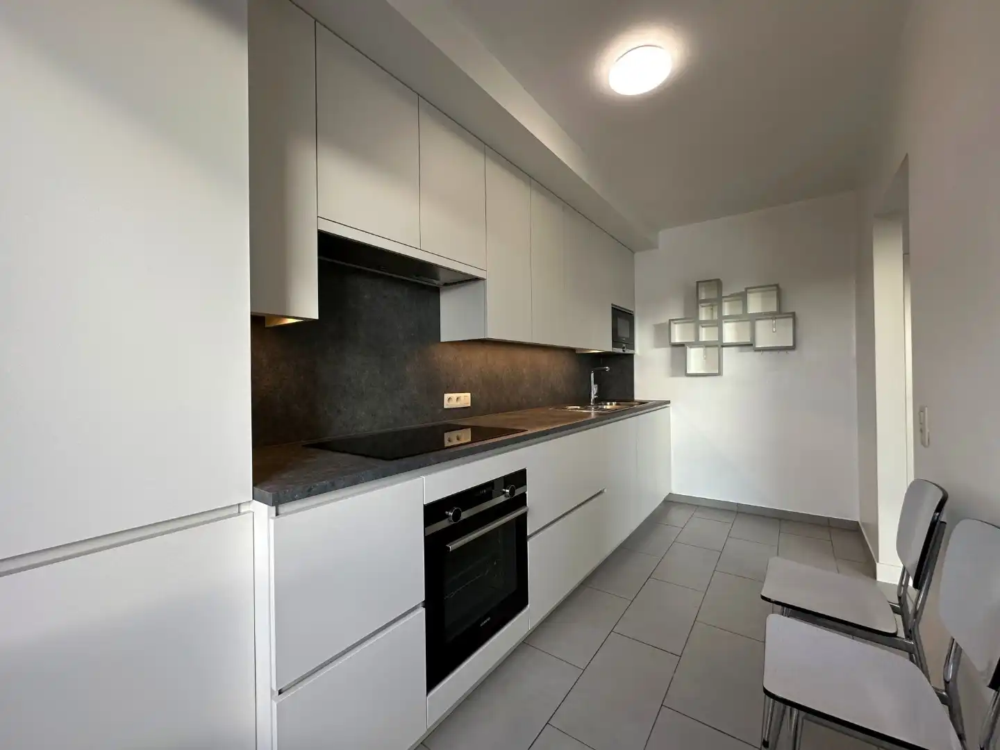 Lichtrijk appartement met drie slaapkamers foto 6