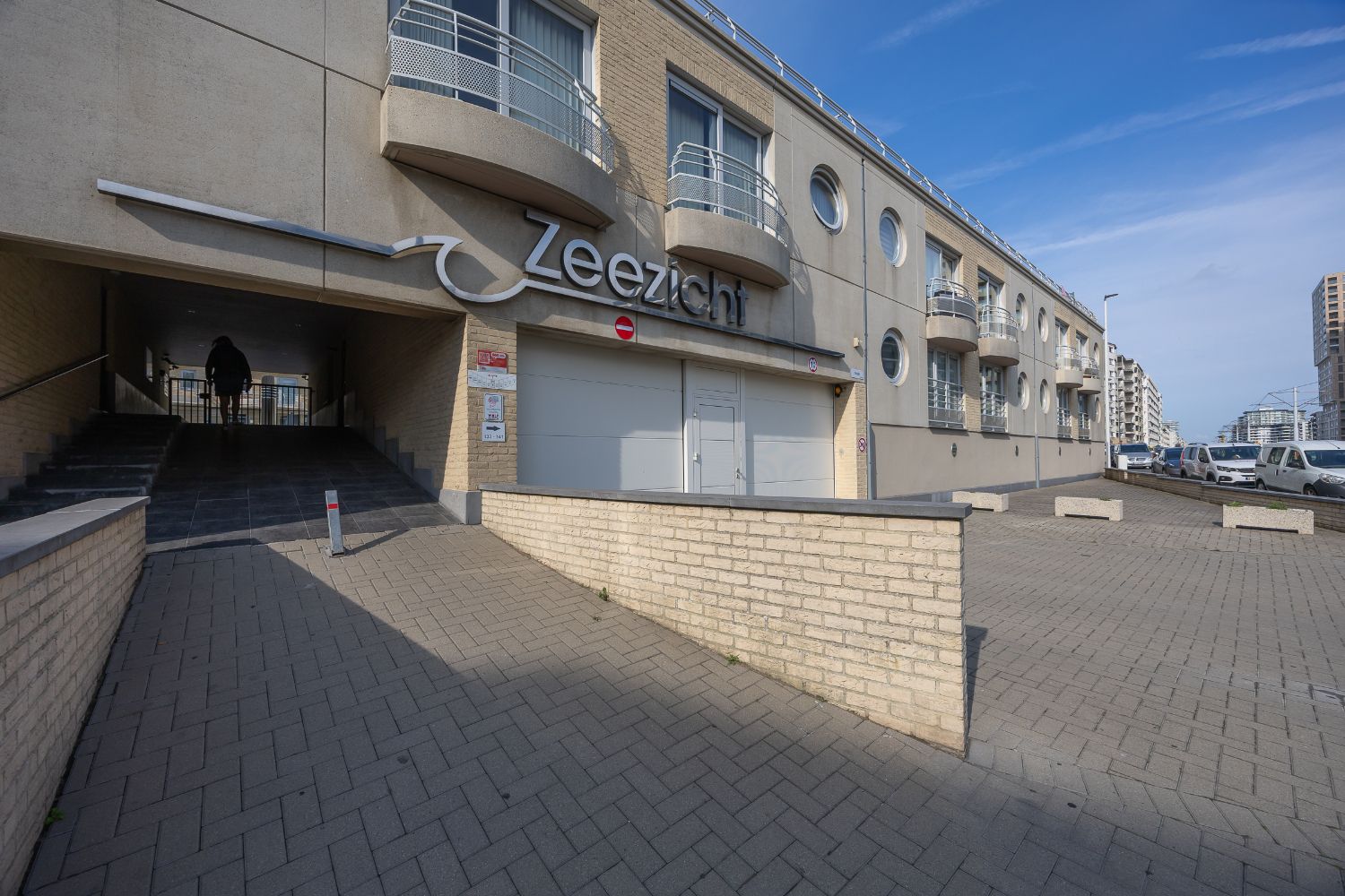 Penthouse op steenworp van het strand met panoramisch zicht foto 22