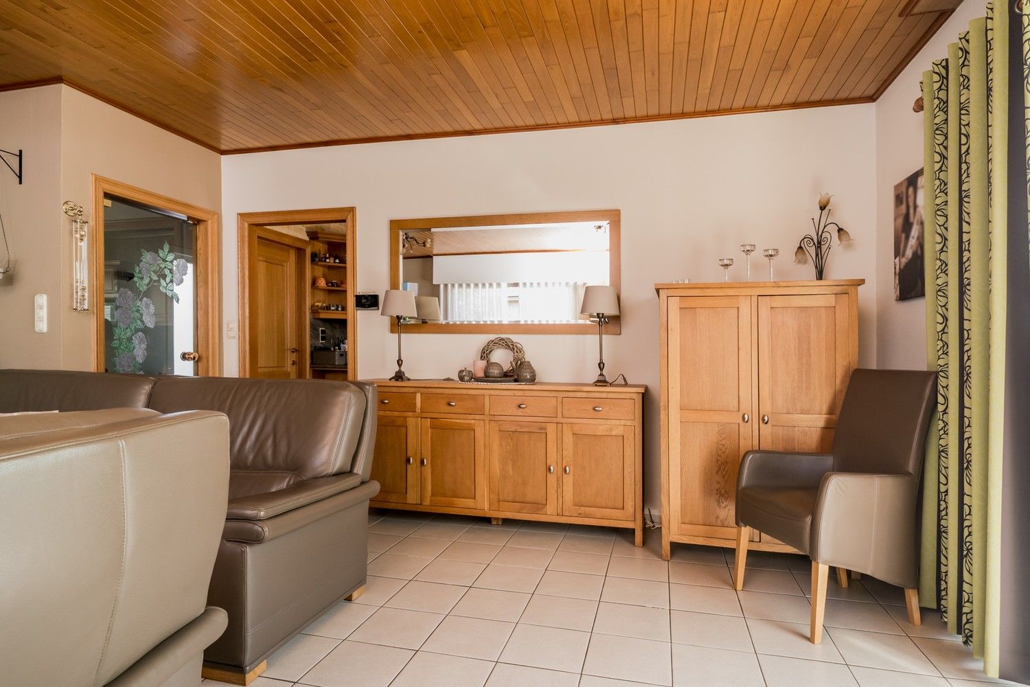 Lichtrijke halfopen bebouwing in aangename woonwijk foto 7