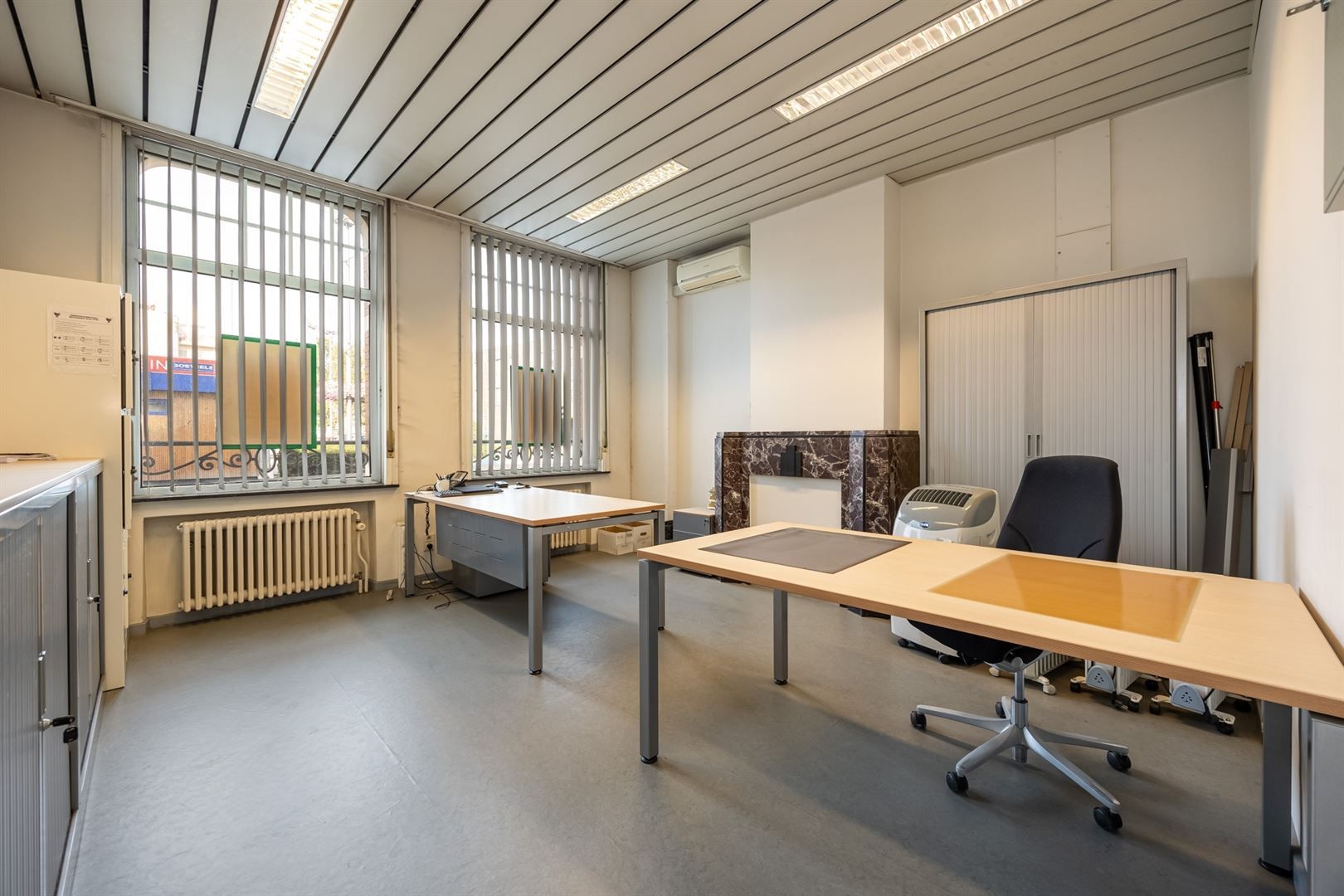 Groot kantoorgebouw op een ideale locatie! foto 7
