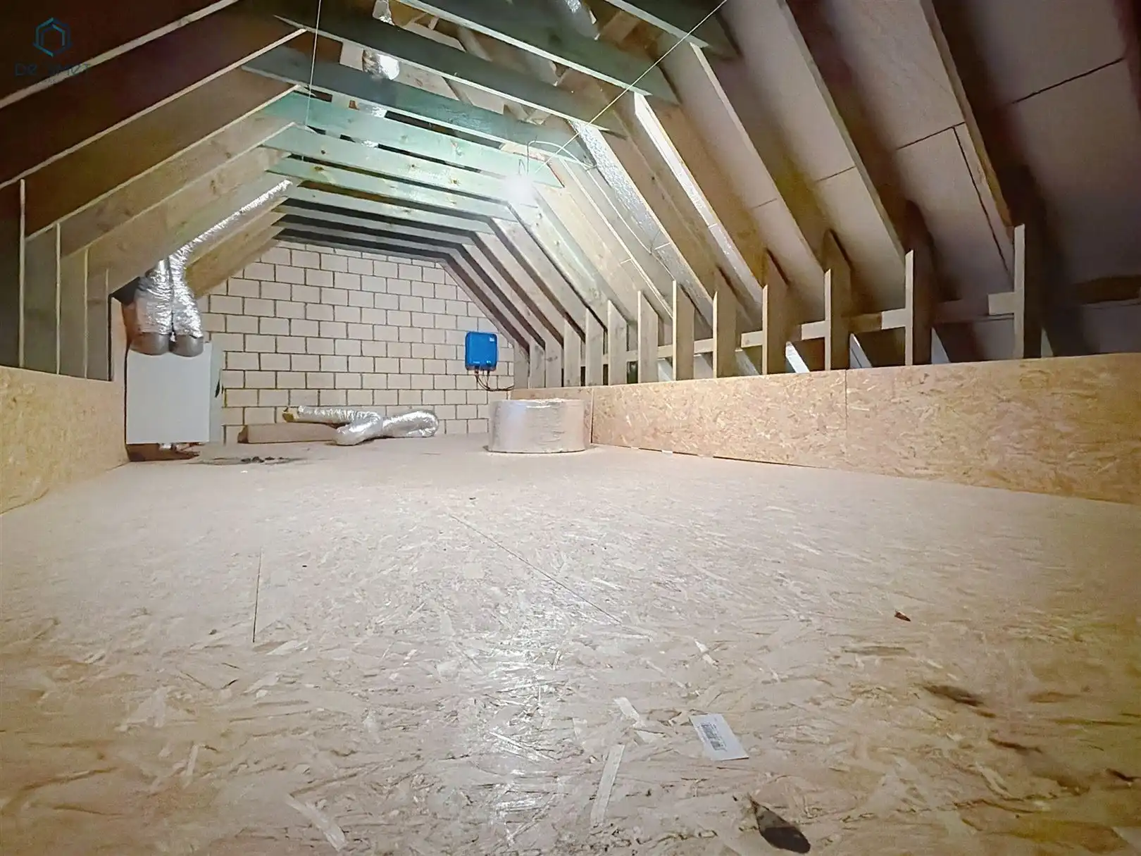 Instapklare nieuwbouwwoning met 3 slaapkamers, commerciële ruimte en ruime zolder foto 26