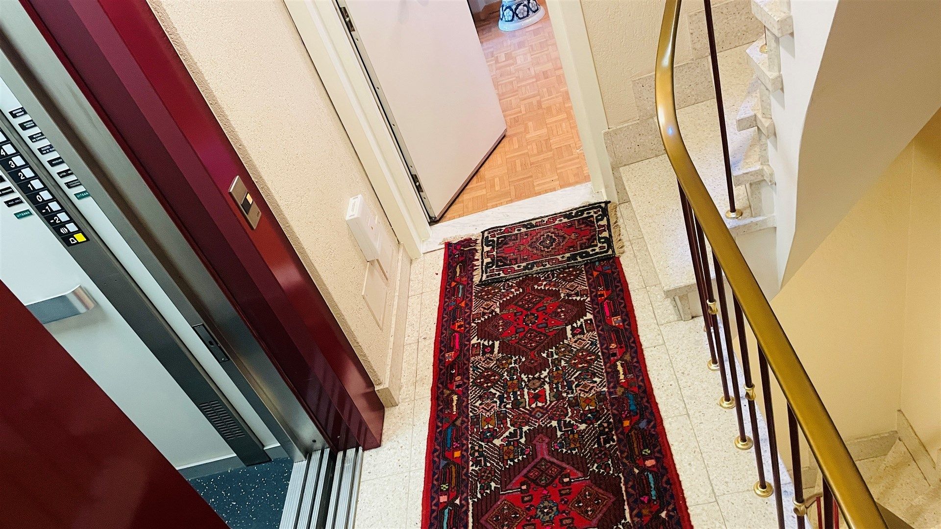 Ruim 3-slaapkamerappartement met 2 terrassen en garage in rustige buurt van Berchem foto 14