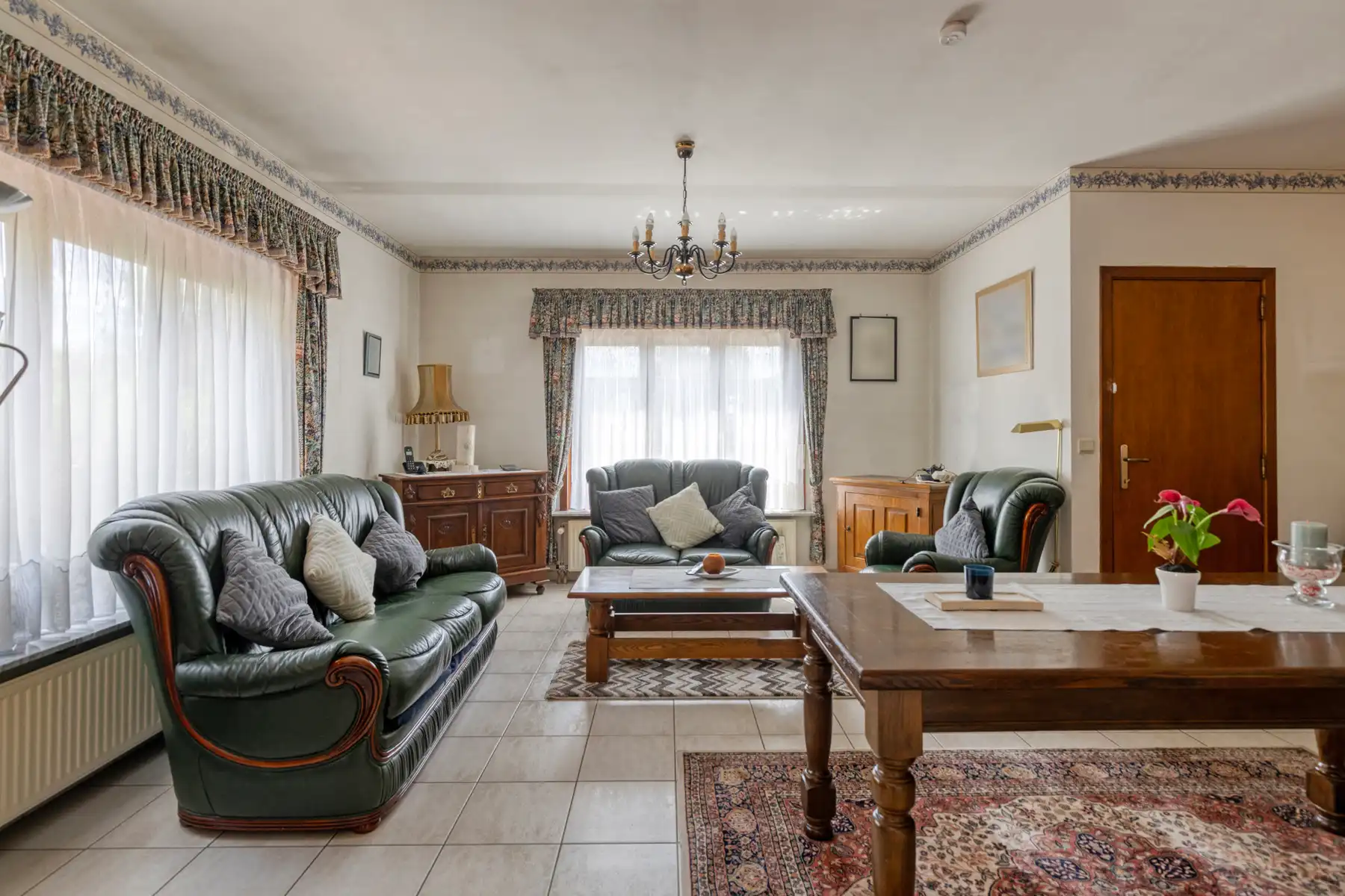 Residentieel gelegen bungalow met 2 slaapkamers foto 6