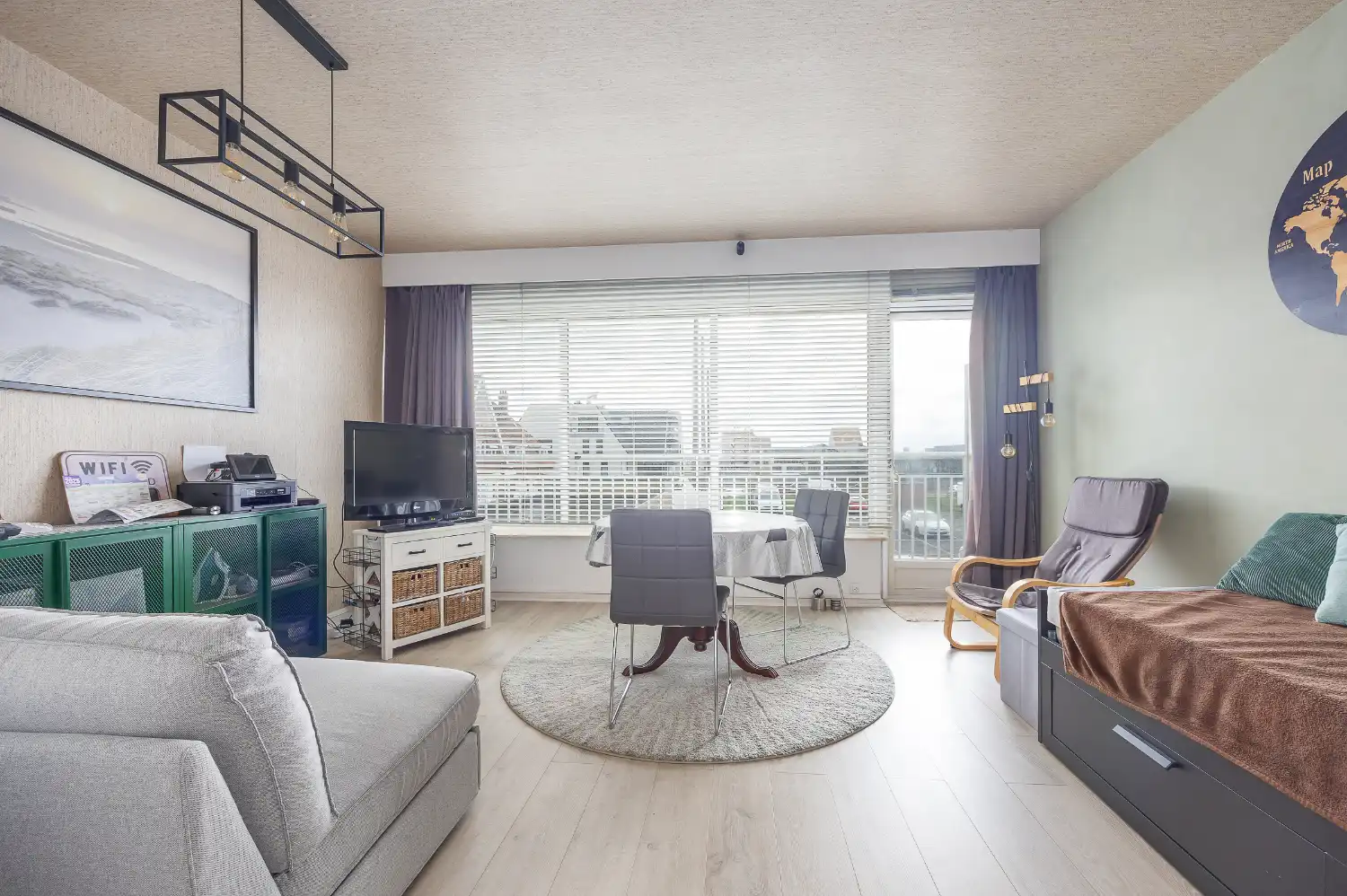Instapklare studio met zuidgericht terras op topligging vlakbij de Zeedijk! foto {{pictureIndex}}