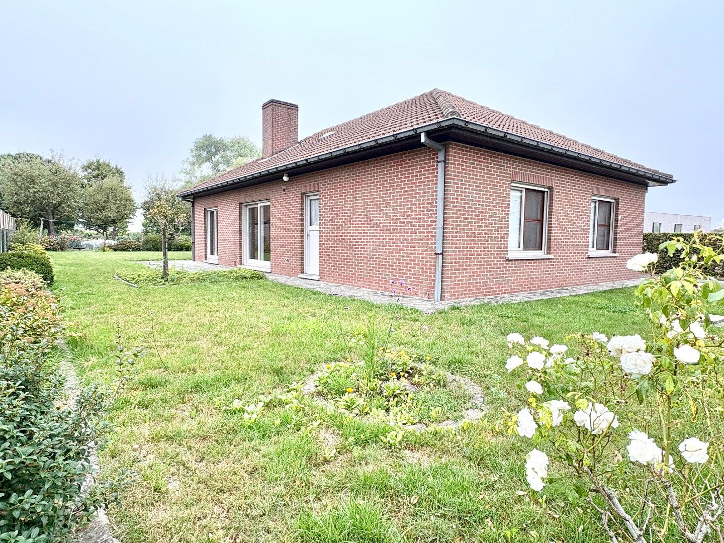 Gelijkvloerse villa in landelijke omgeving foto 2