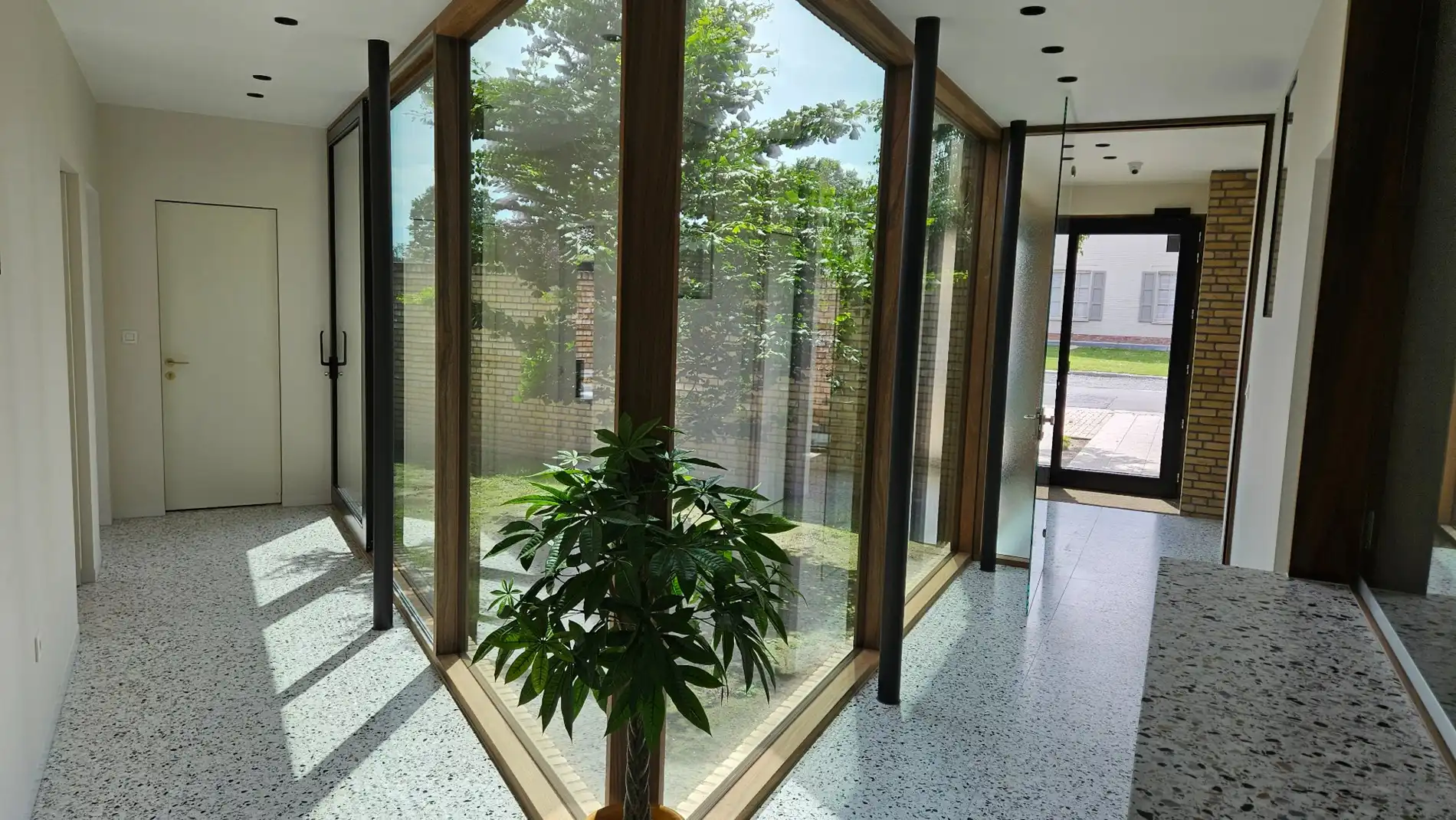 Praktijkruimte of Kantoor in een prachtig gebouw nabij Berlare centrum  foto 18