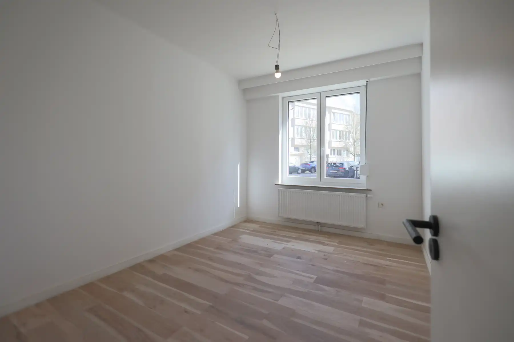Gelijkvloers 3 SLK appartement met tuin en 2 badkamers foto 4