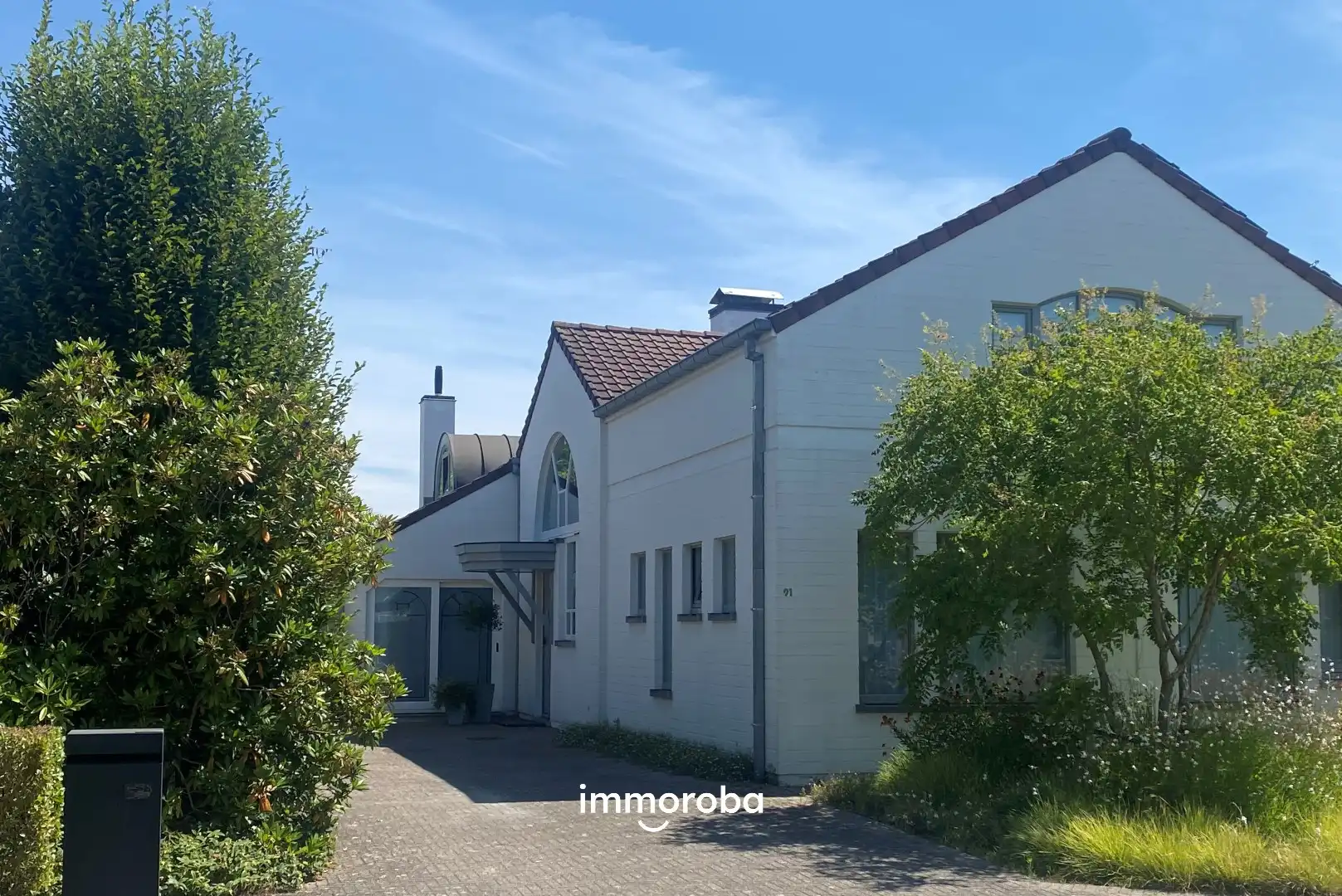 Charmante villa met praktijkruimte op 1023 m² in Zulte foto {{pictureIndex}}