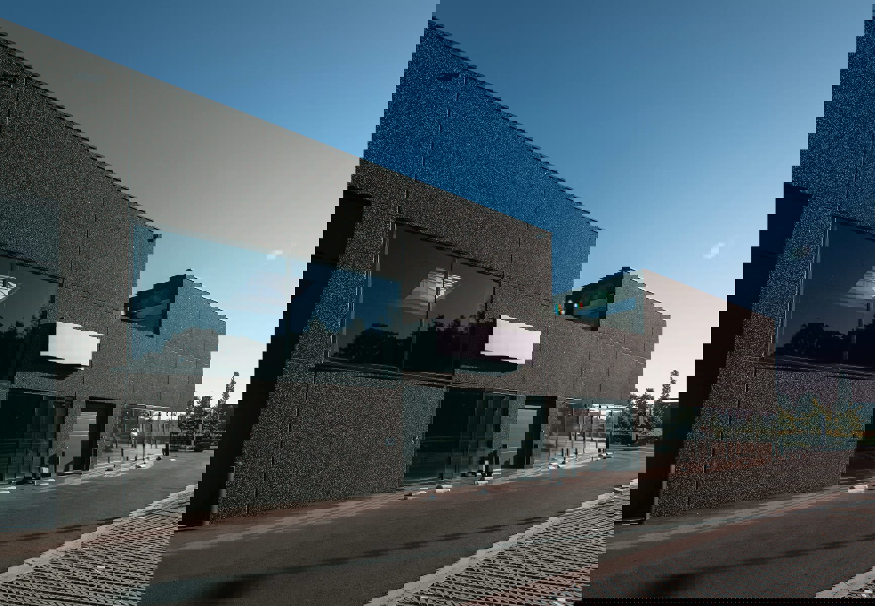 KMO-unit van 216 m² en 3 parkeerplaatsen foto 2