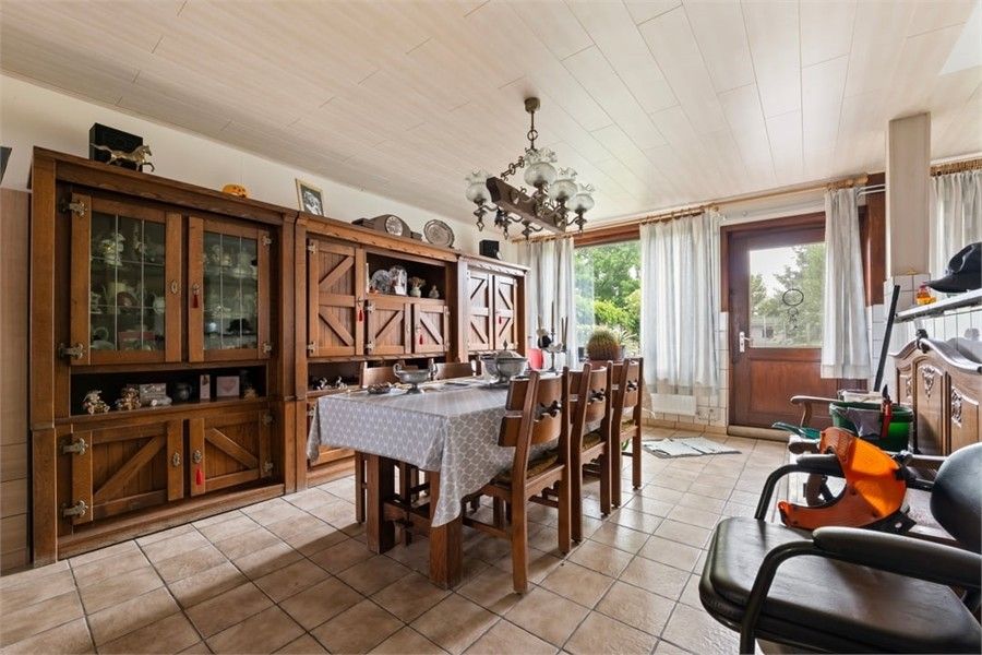 RUIM TE REOVEREN GEZINSWONING OP EEN PERCEEL VAN 8A79CA IN HET CENTRUM VAN SINT-TRUIDEN foto 10