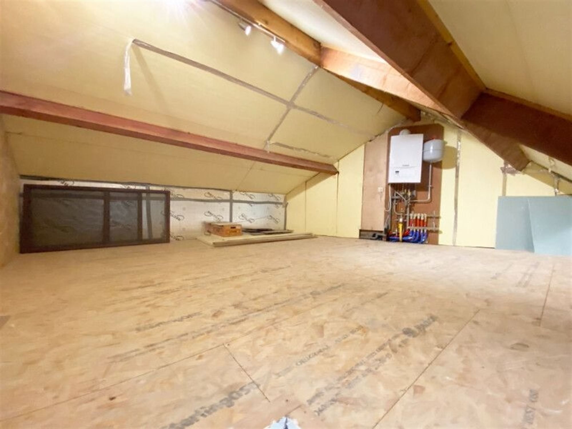 WONING MET 2 SLKS TE HUUR IN TONGEREN foto 17