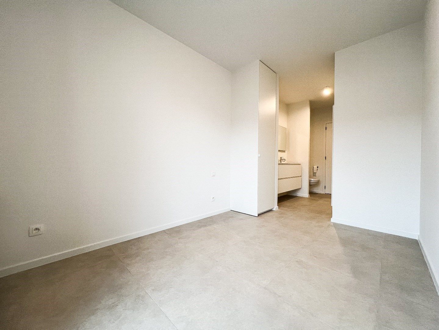 Zeer recent appartement met 2 slaapkamers en zonnig terras, rustig gelegen te Duinenwater. Garagebox in het gebouw. foto 12