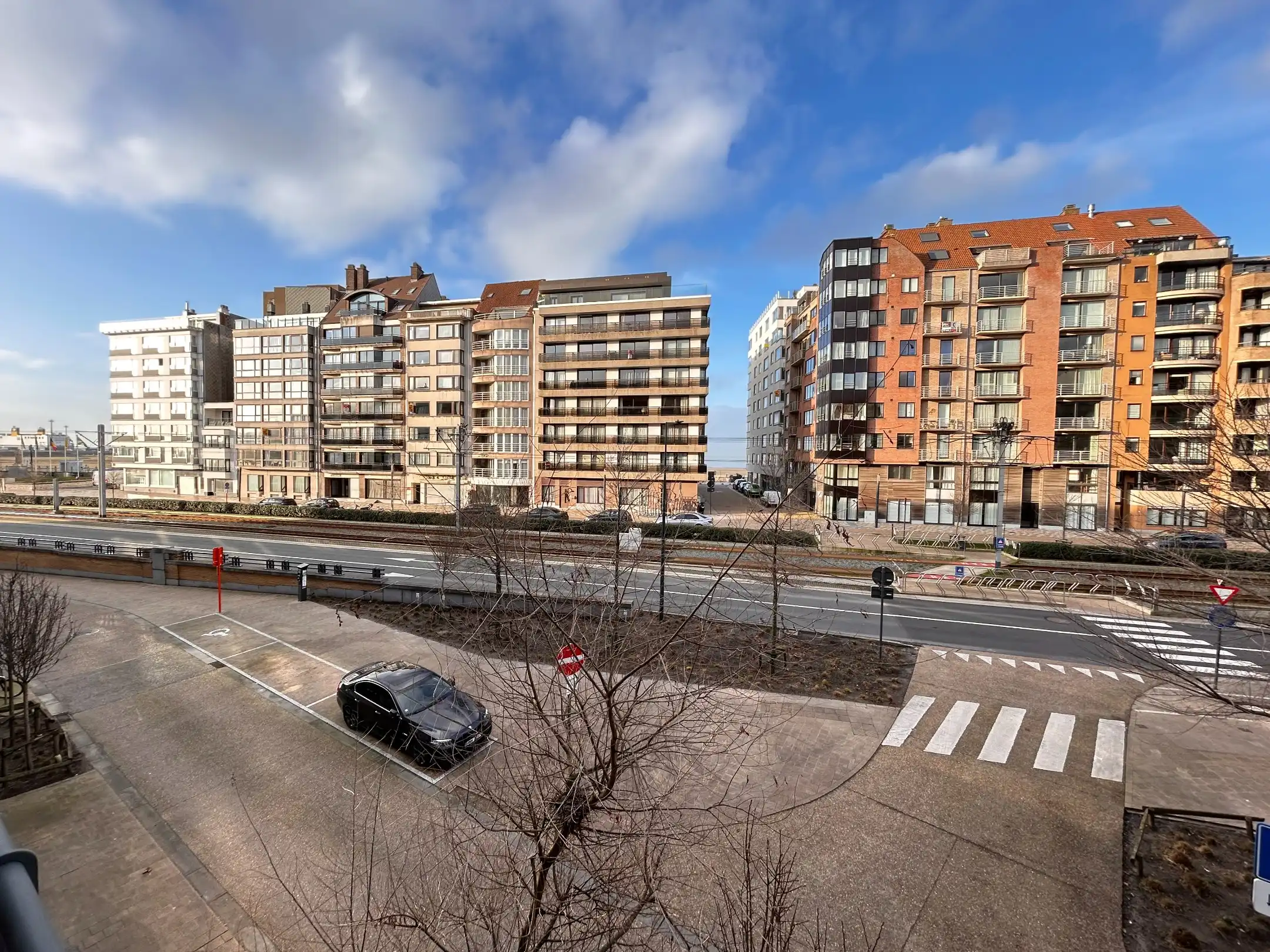 Bemeubeld hoekappartement met 2 slaapkamers  foto 9