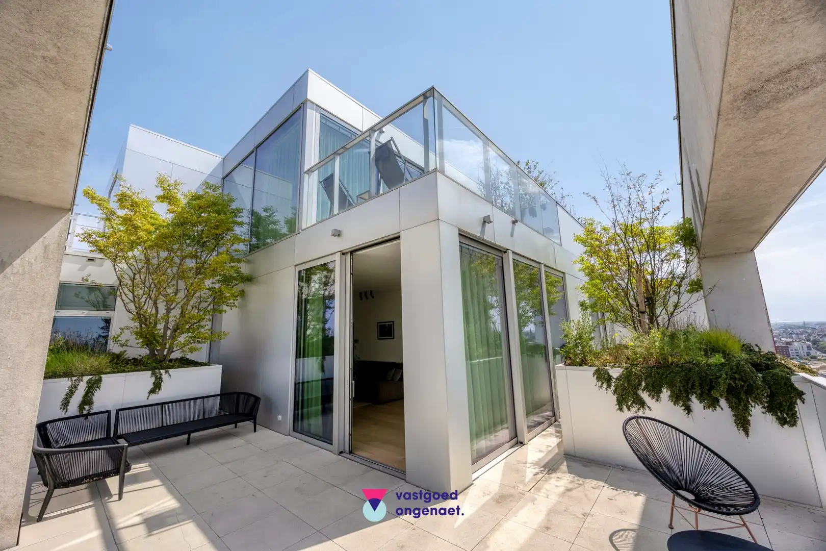 Exclusieve penthouse met zicht op water en stad foto 4