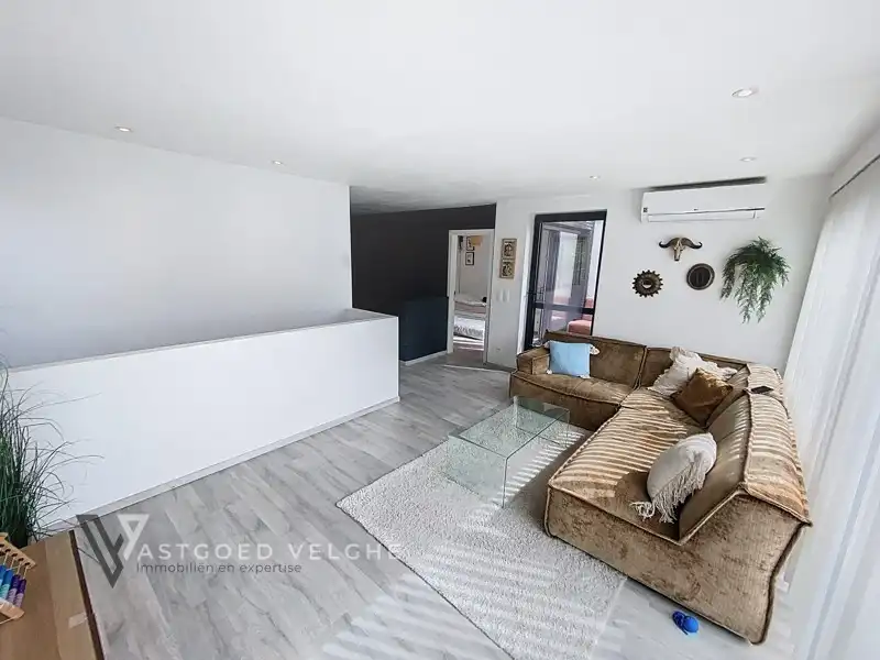 Moderne woning  van 151m² aan de rand van centrum-Genk foto 16