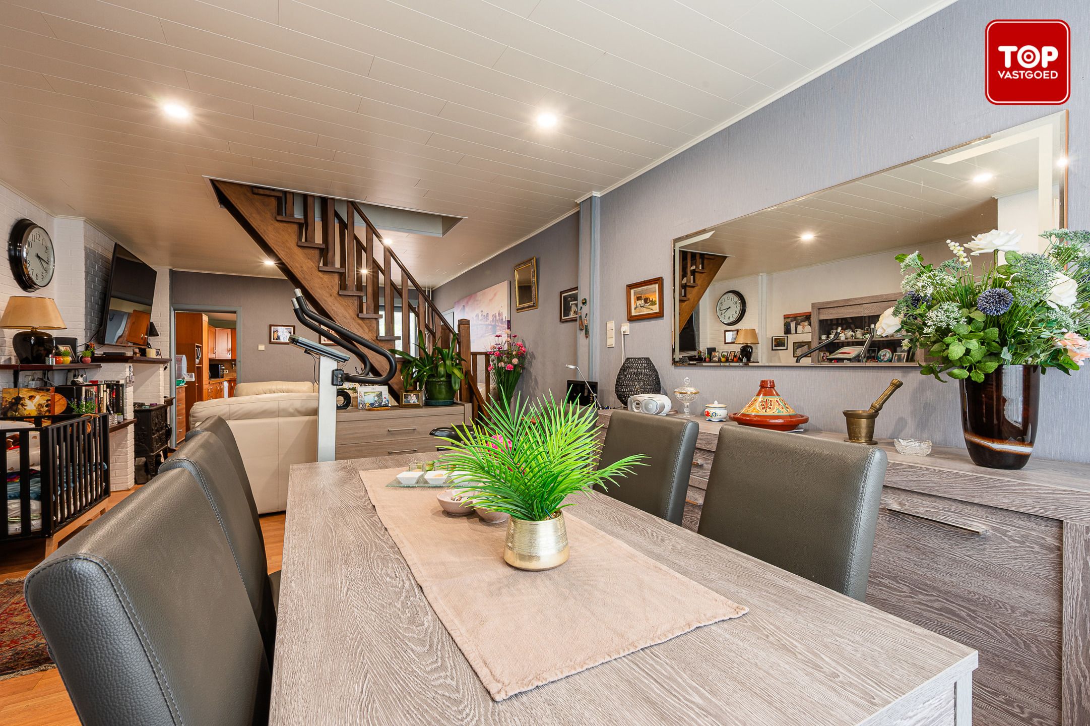Woning met 8 slaapkamers en prachtige tuin foto 7