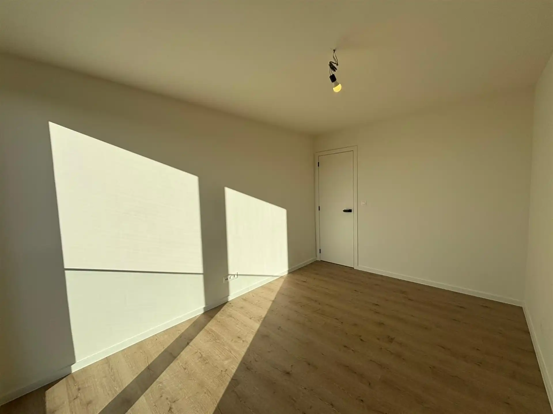 Modern duplex-appartement met private tuin en ruime terrassen in Asse! foto 31